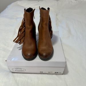 Steve Madden Woodstock Bootie (size 8.5)